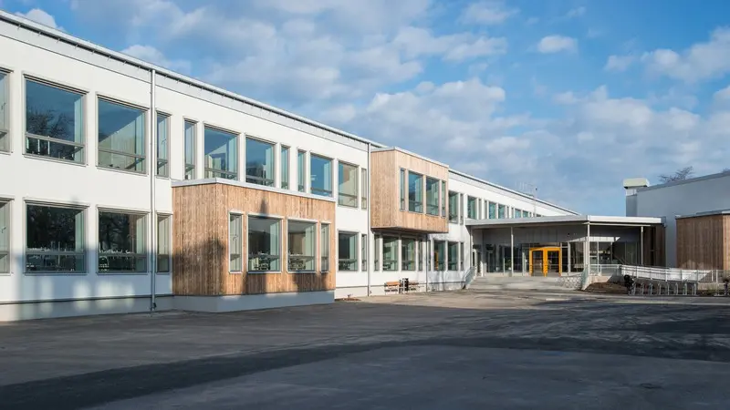 Wisbygymnasiet.