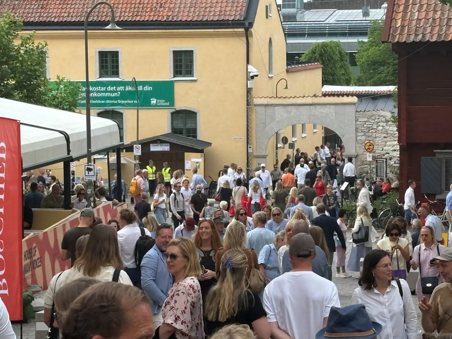 Hästbacken med Almedalsbesökare