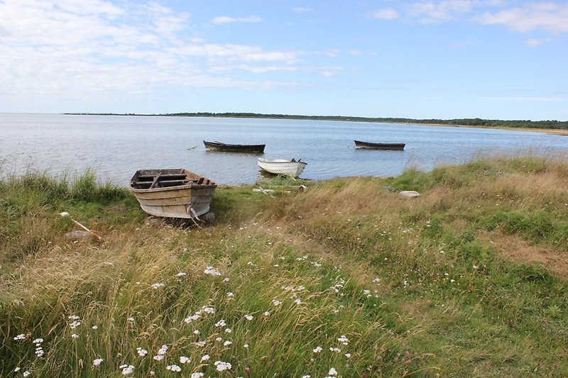 Vyn över vattnet i Hablingbos kust.